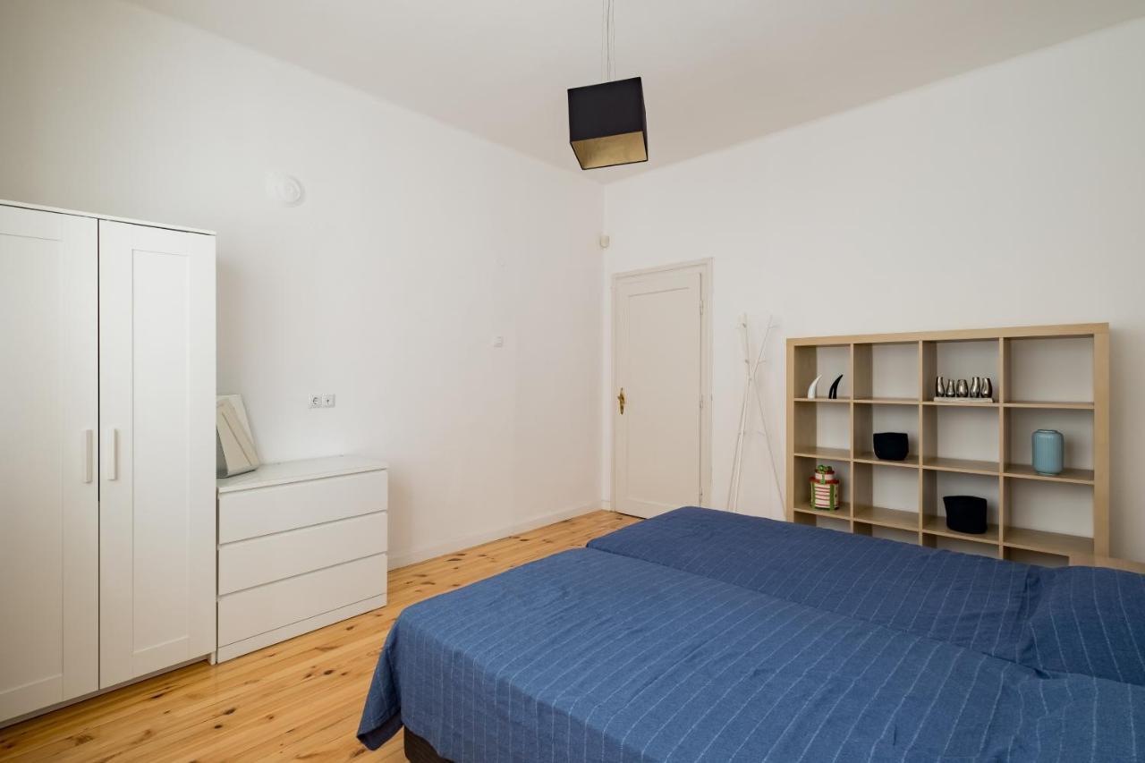 Appartamento Spacious 3 Bedroom In Sofia's Center Sofia